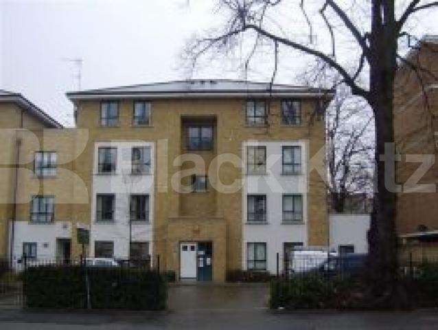 			2 Bedroom, 1 bath, 1 reception Flat			 Green lanes, FINSBURY PARK